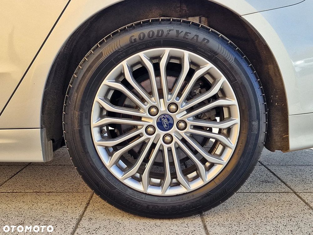 Ford Mondeo - 23