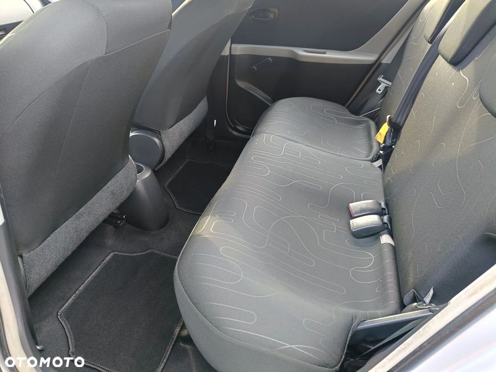 Toyota Yaris - 11