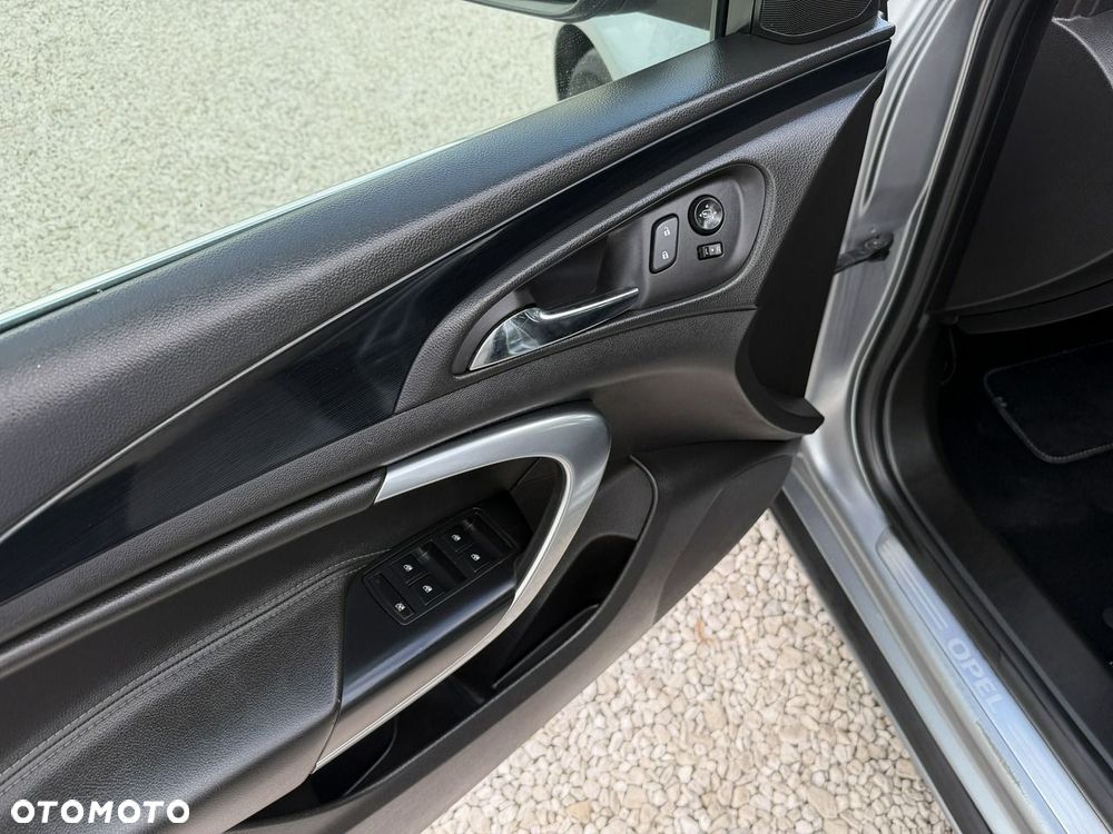 Opel Insignia - 17