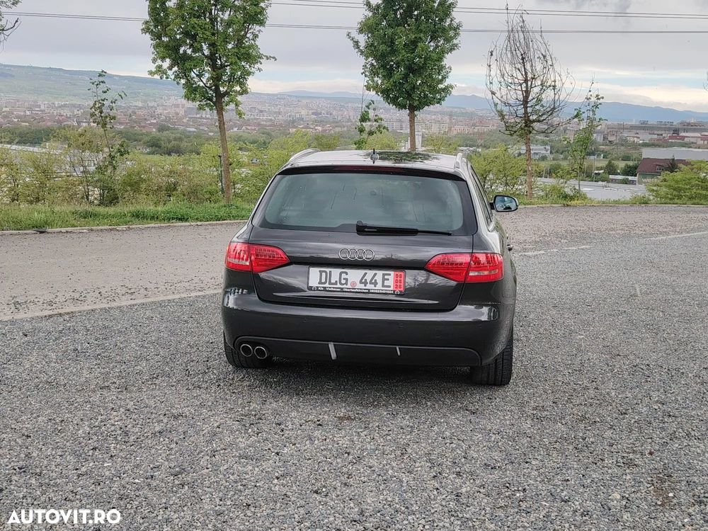 Audi A4 Avant 2.0 TDI DPF S line Sportpaket - 8