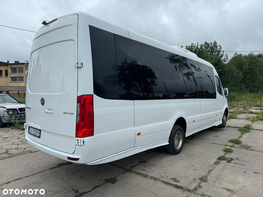 Mercedes-Benz Sprinter - 4