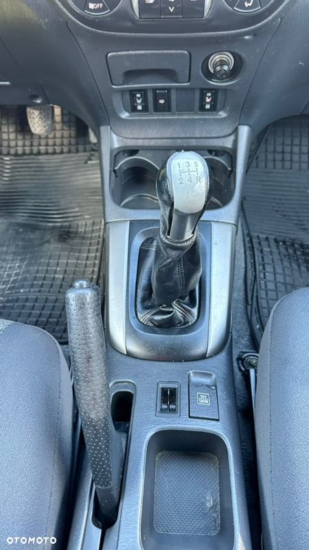 Toyota RAV4 2.0 VVT-i 4x4 - 25