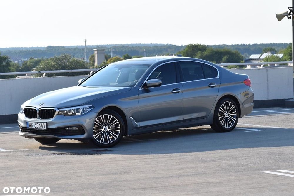 BMW Seria 5 530i xDrive Sport Line - 2
