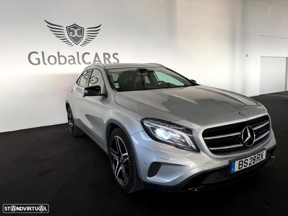 Mercedes-Benz GLA 200 - 4