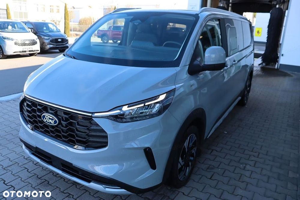Ford Tourneo Custom - 5