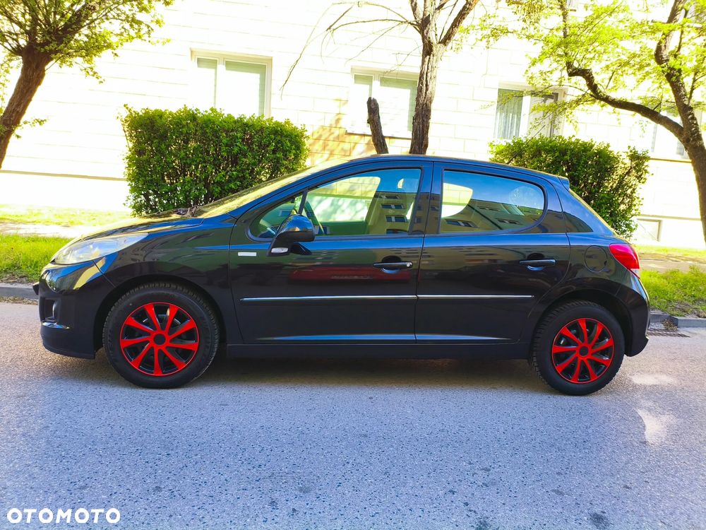 Peugeot 207 1.4 HDi Millesim 200 - 20
