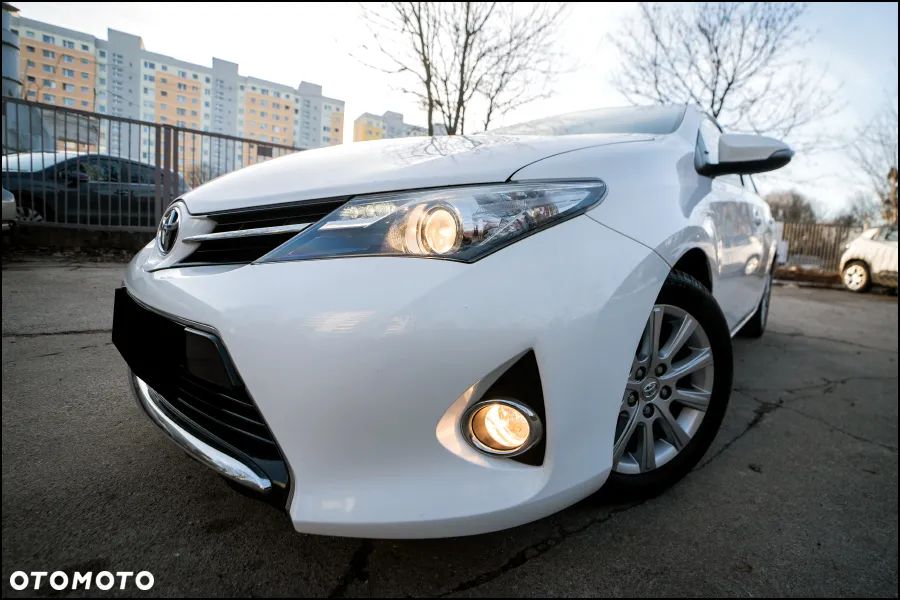 Toyota Auris - 11