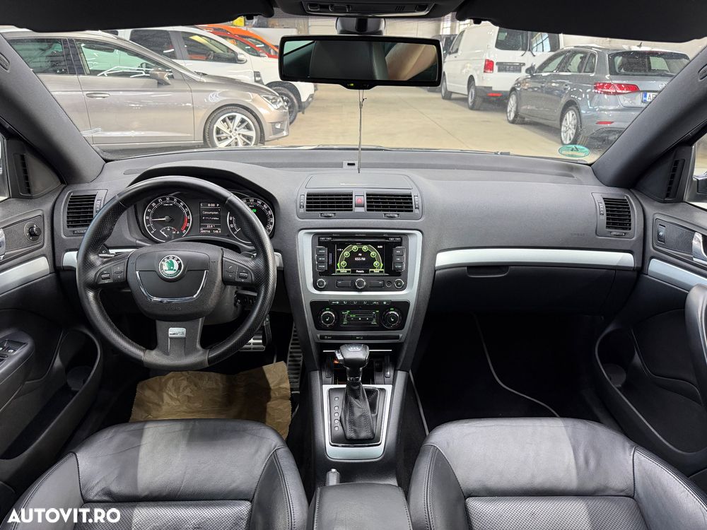 Skoda Octavia 2.0 TDI DPF DSG RS - 20