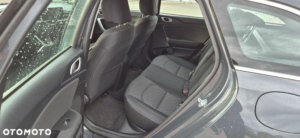 Kia Ceed 1.6 CRDi SCR L Business Line - 10