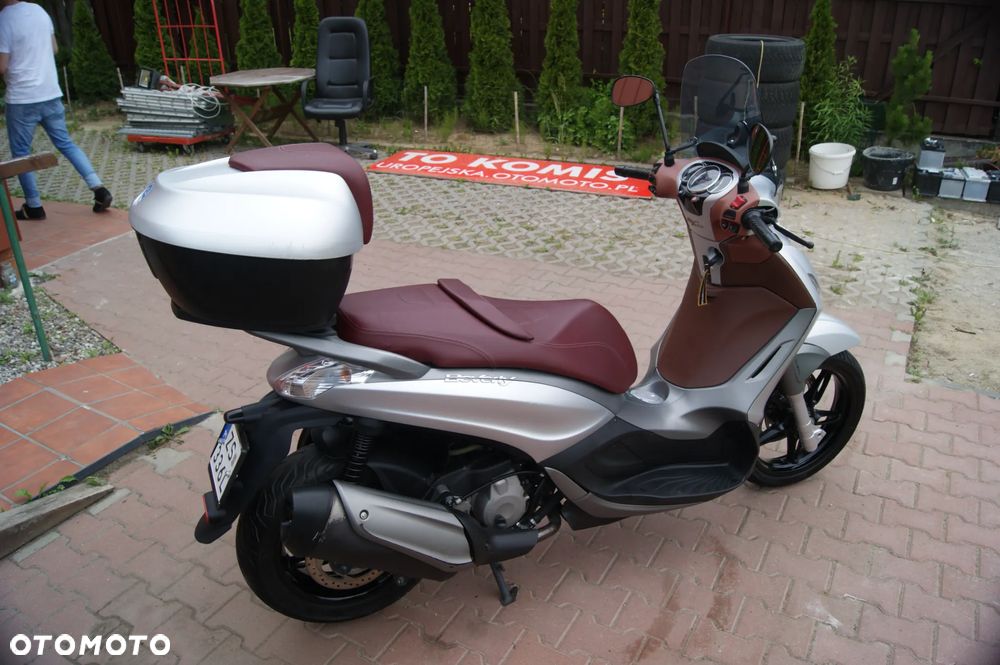 Piaggio Beverly - 11
