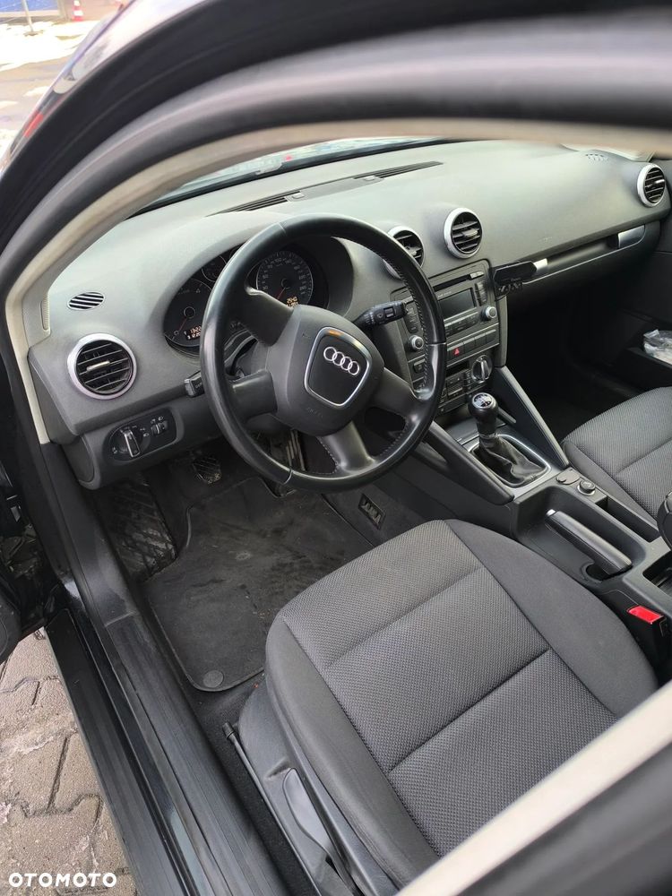 Audi A3 Sportback 1.6 TDI DPF Ambition - 13