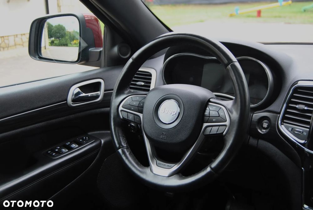 Jeep Grand Cherokee - 10