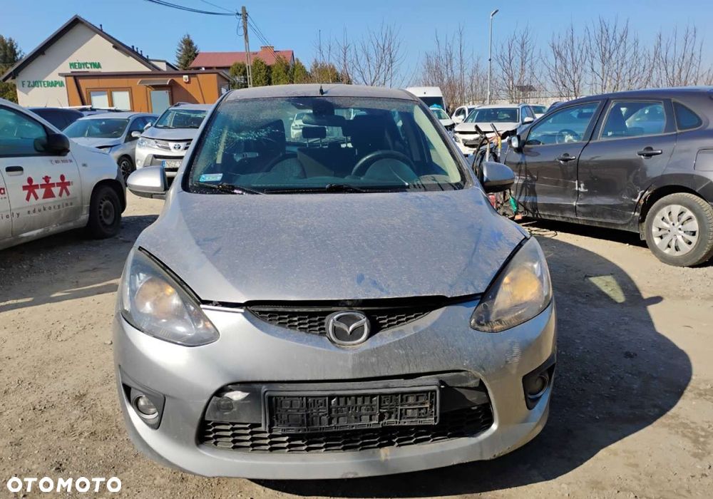 Mazda 2 - 16