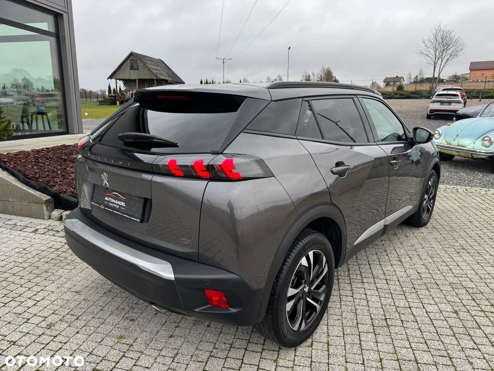 Peugeot 2008 - 8