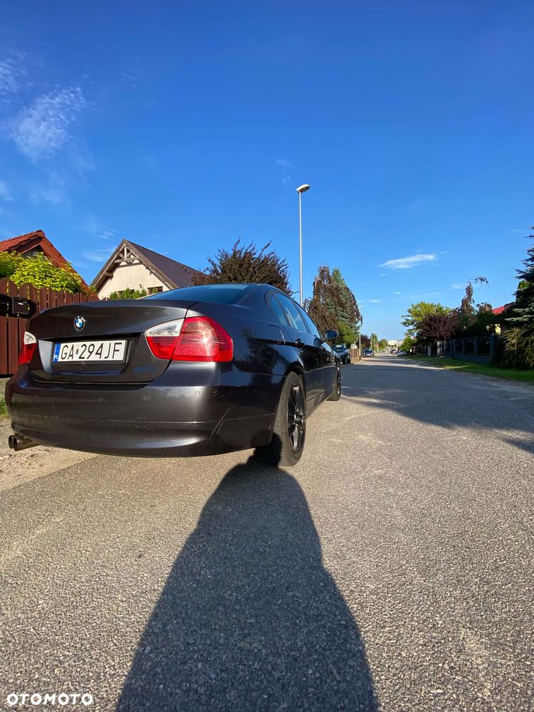 BMW Seria 3 325i - 2