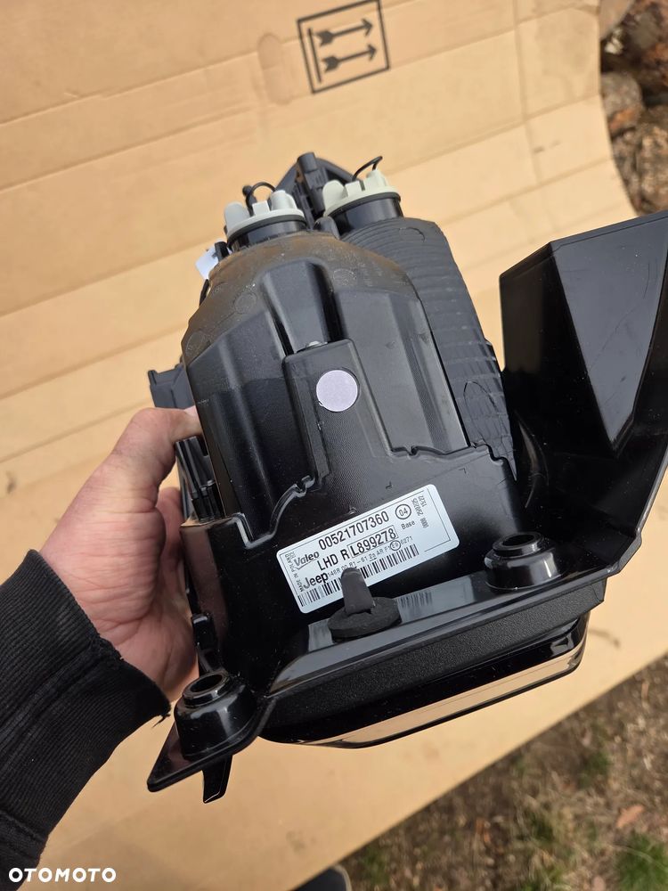 lampa prawa prawy tylna tył Jeep Avenger 52170736 0052170736 68664747AA - 20
