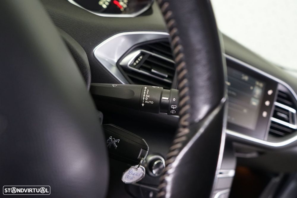 Peugeot 308 SW 1.6 BlueHDi Allure - 25