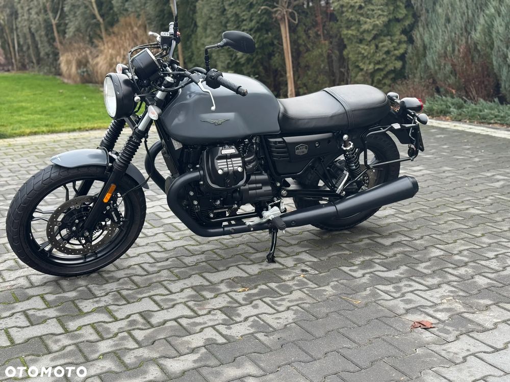 Moto Guzzi V7 - 6
