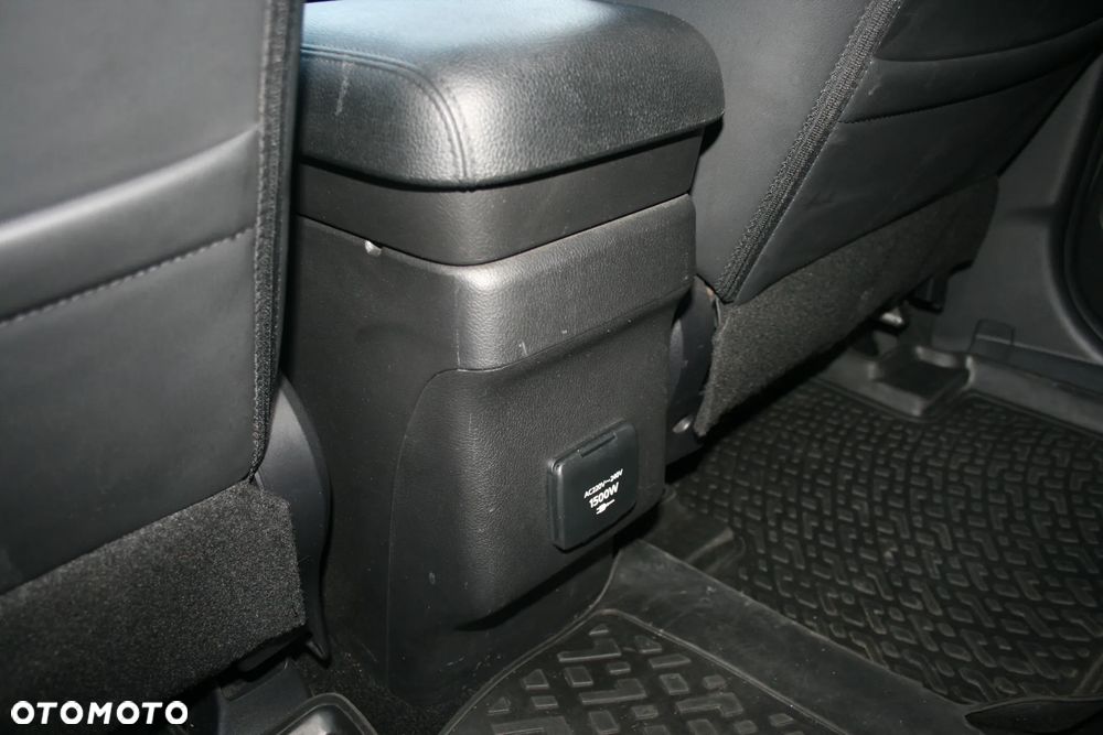 Mitsubishi Outlander Intense + - 21
