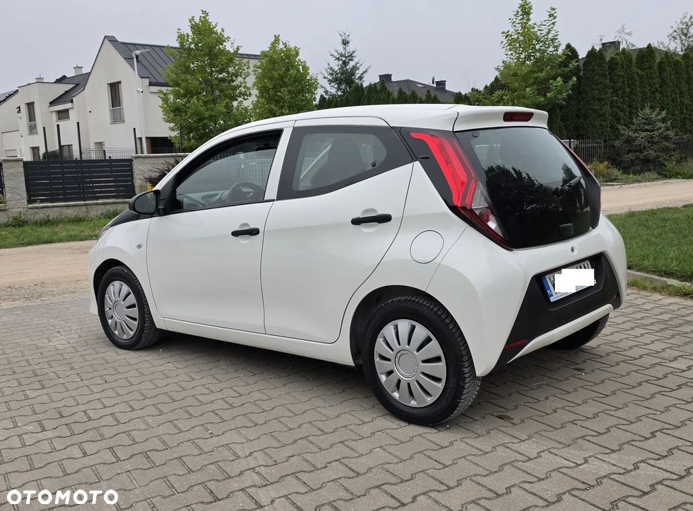 Toyota Aygo x-clusive Style Selection - 13