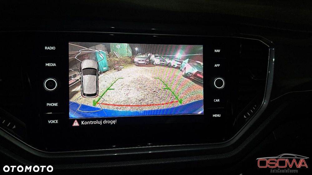 Volkswagen T-Roc - 21