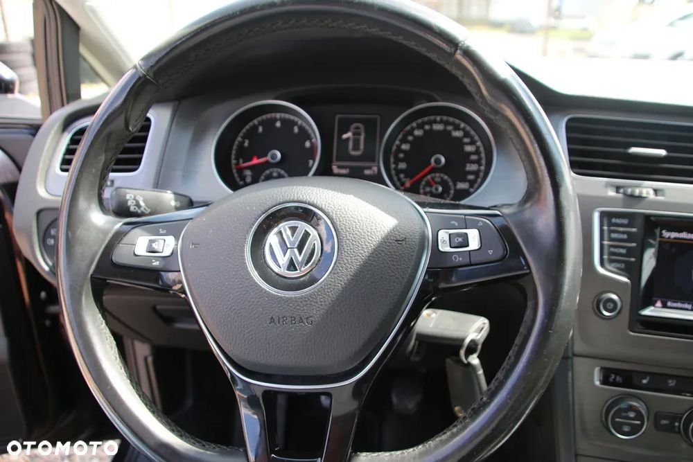 Volkswagen Golf 1.4 TSI BMT Comfortline - 15