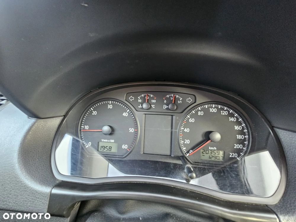 Volkswagen Polo - 7