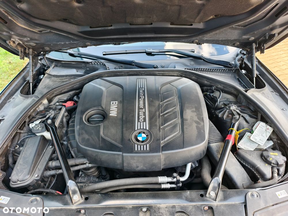 BMW Seria 5 525d Sport-Aut Luxury Line - 33