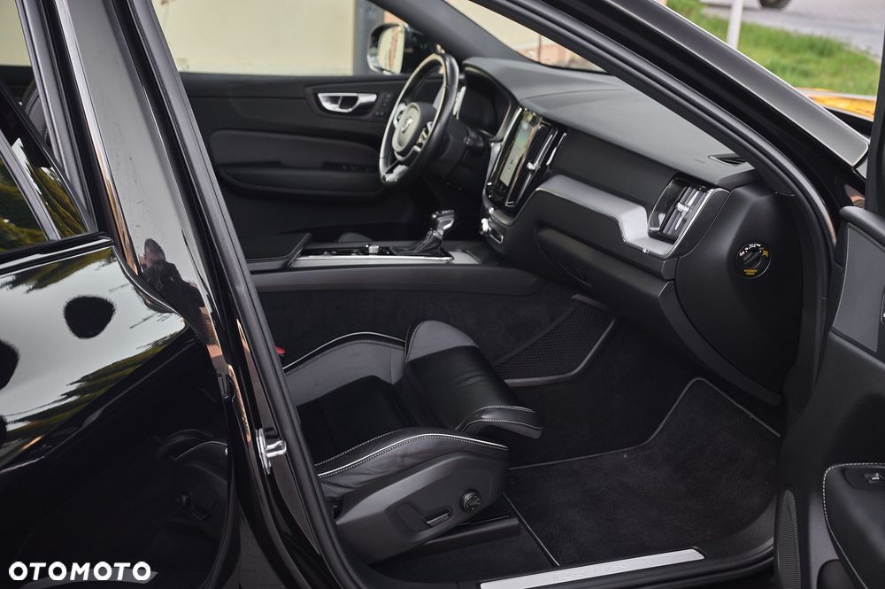 Volvo XC 60 D4 Geartronic RDesign - 23
