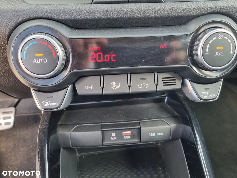 Kia Stonic - 12