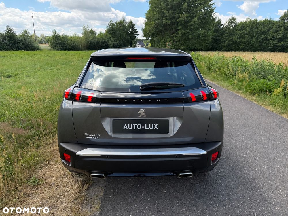 Peugeot 2008 1.2 PureTech Active S&S EAT8 - 5