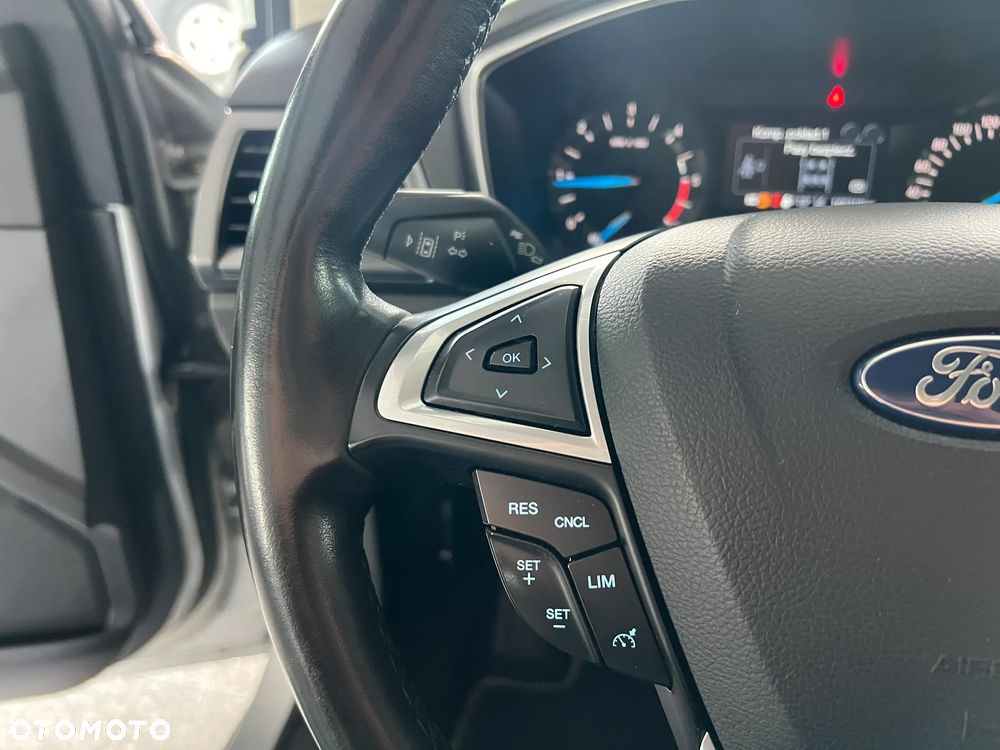 Ford Mondeo 2.0 EcoBlue Titanium - 24