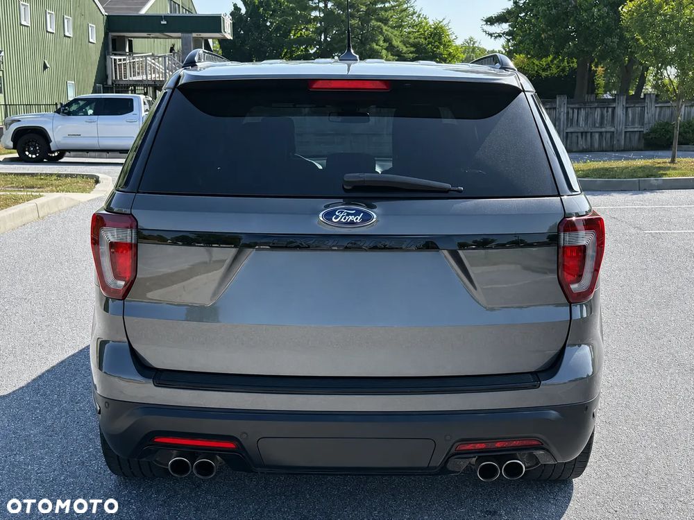 Ford Explorer - 7