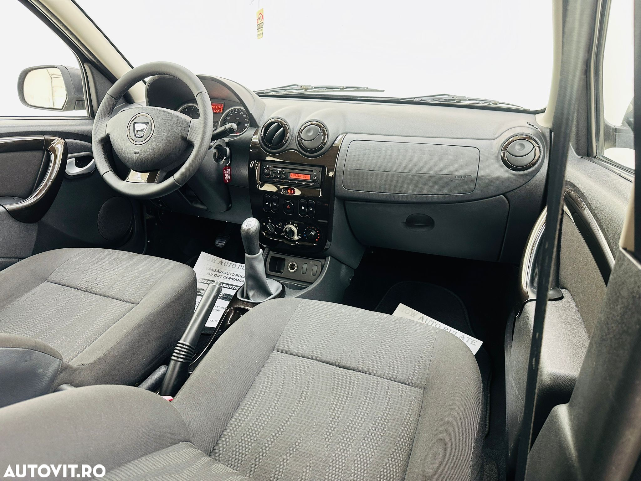 Dacia Duster 1.6 4x2 Laureate - 14
