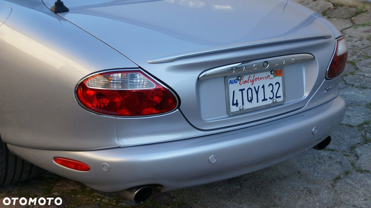 Jaguar XK8 - 5