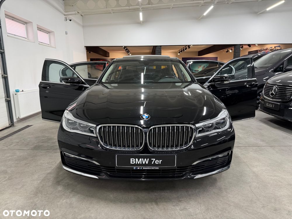 BMW Seria 7 740Li - 4