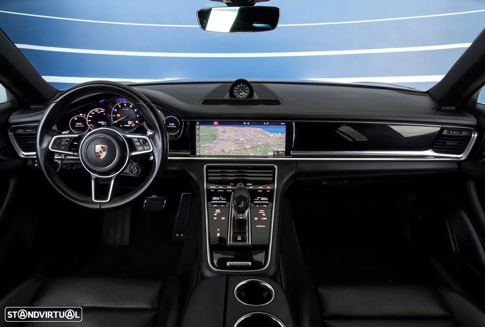 Porsche Panamera 4 E-Hybrid - 6