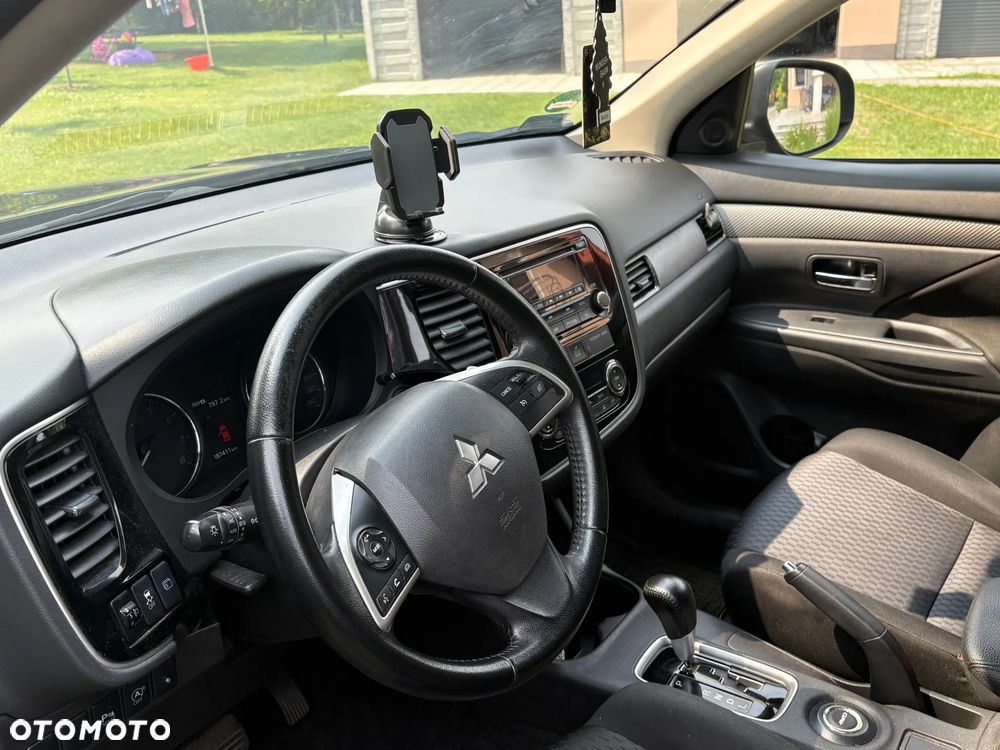 Mitsubishi Outlander 2.0 4WD CVT Plus - 9