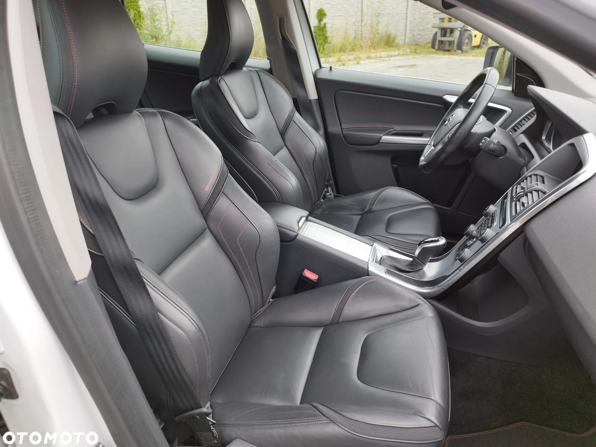 Volvo XC 60 D3 Drive-E Ocean Race - 20
