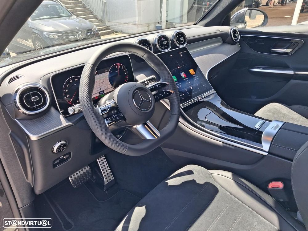 Mercedes-Benz GLC 300 e Coupe 4Matic - 11