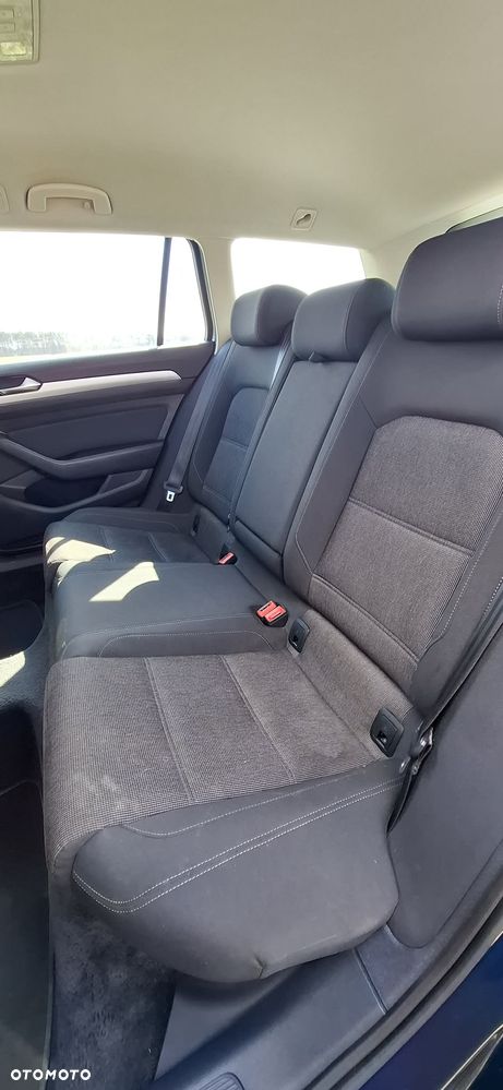 Volkswagen Passat 2.0 TDI (BlueMotion Technology) Comfortline - 12