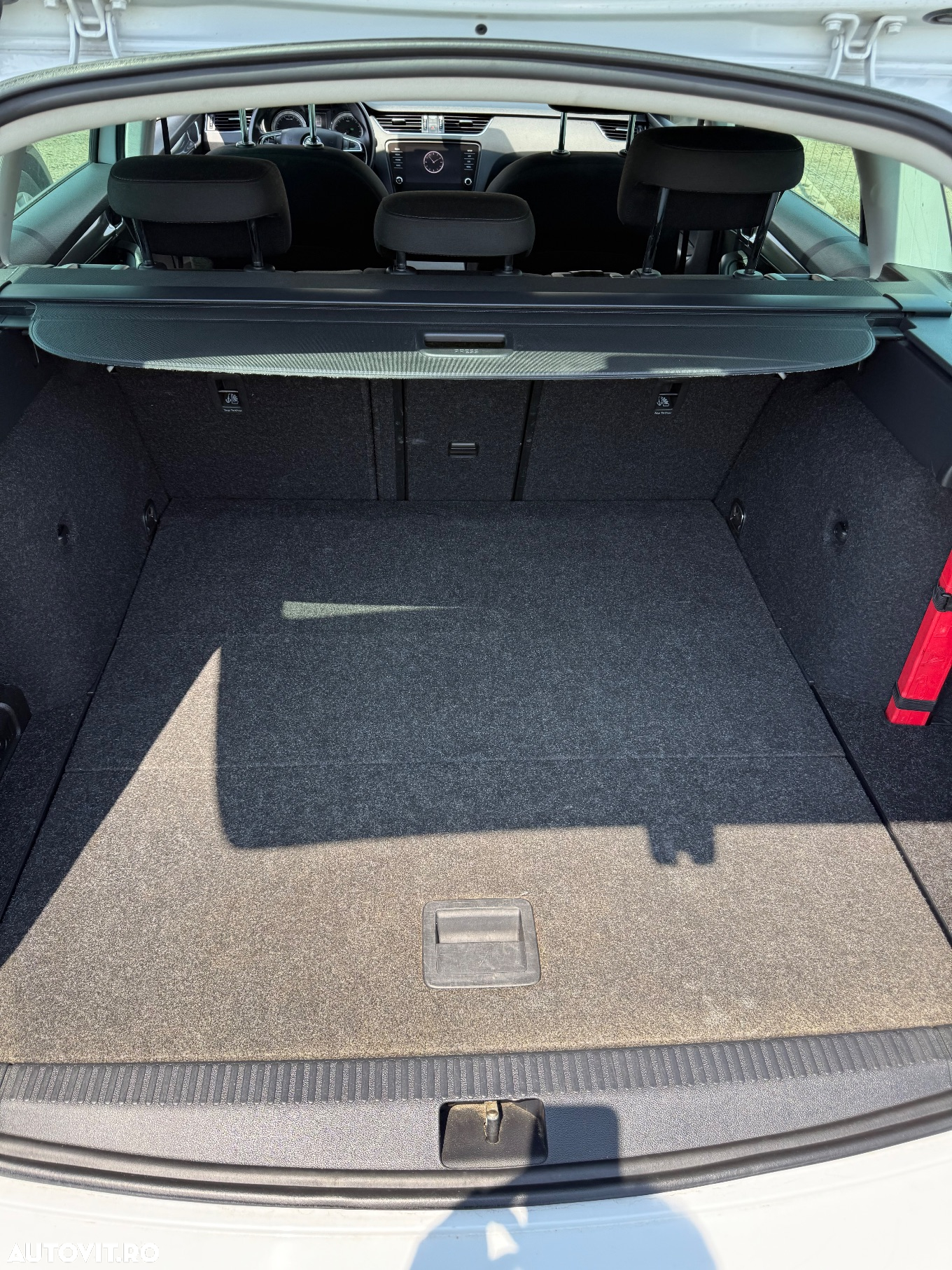 Skoda Octavia Combi 2.0 TDI DSG Style - 27