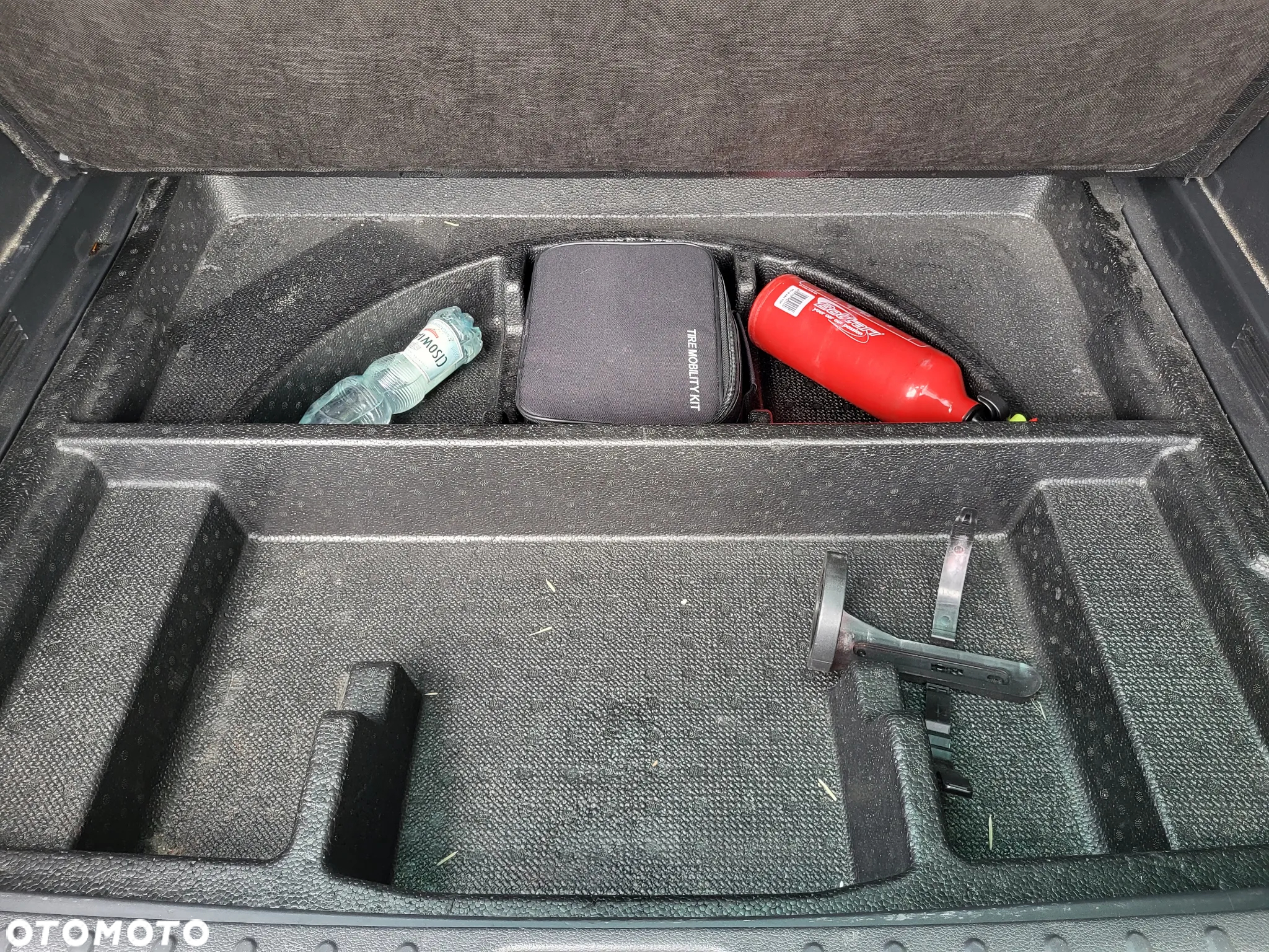 Hyundai Tucson 1.6 GDI BlueDrive GO 2WD - 31