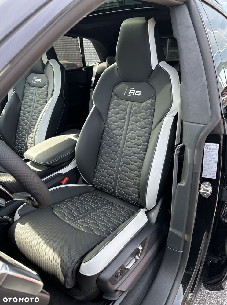 Audi RS Q8 - 15