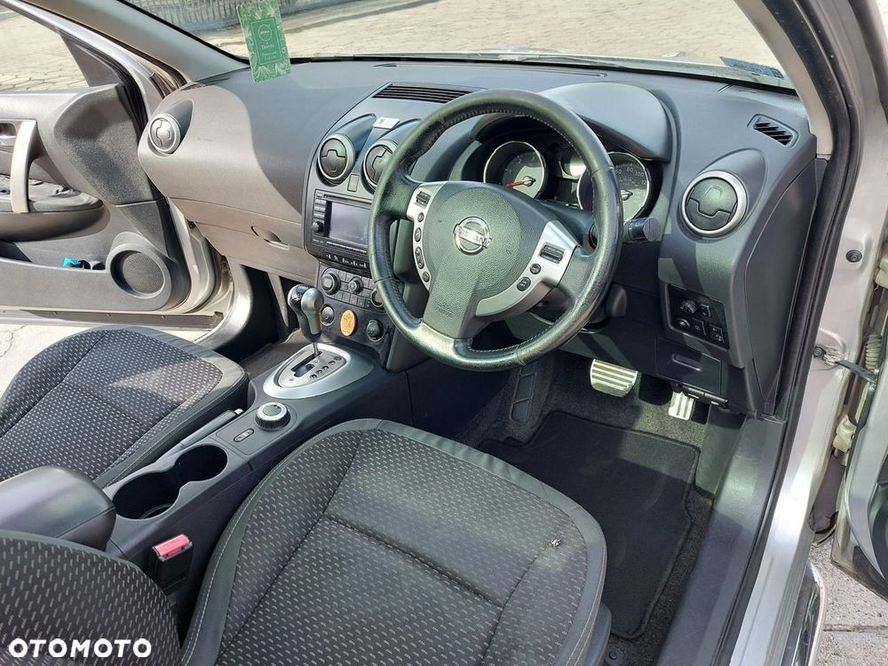 Nissan Qashqai+2 - 14