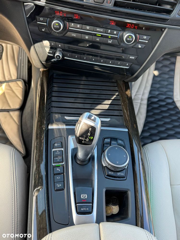 BMW X5 xDrive35i Sport-Aut - 33