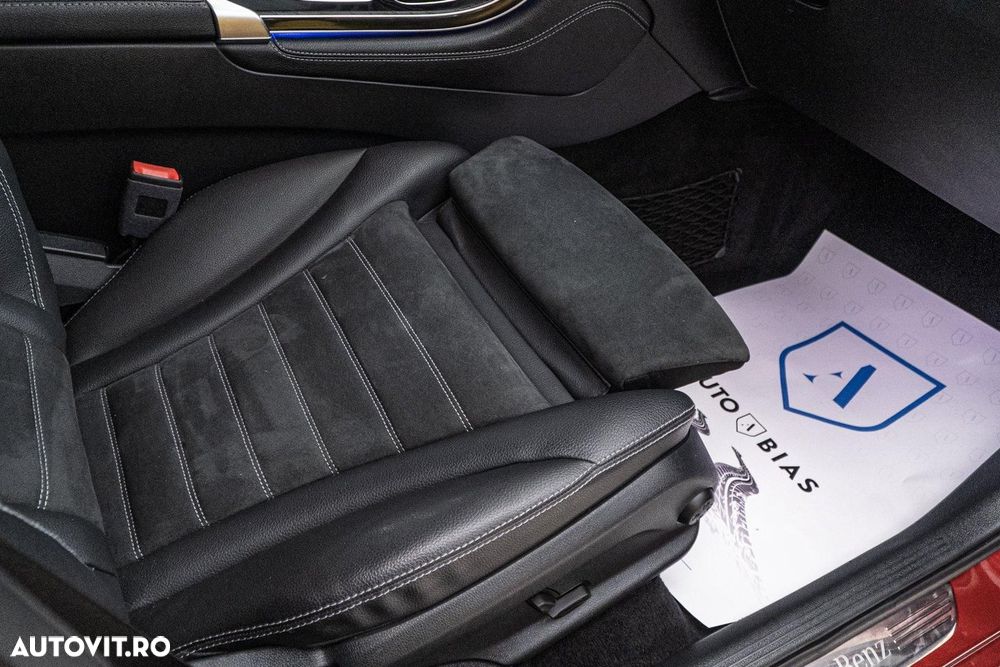 Mercedes-Benz GLC Coupe 300 4Matic 9G-TRONIC AMG Line Plus - 39