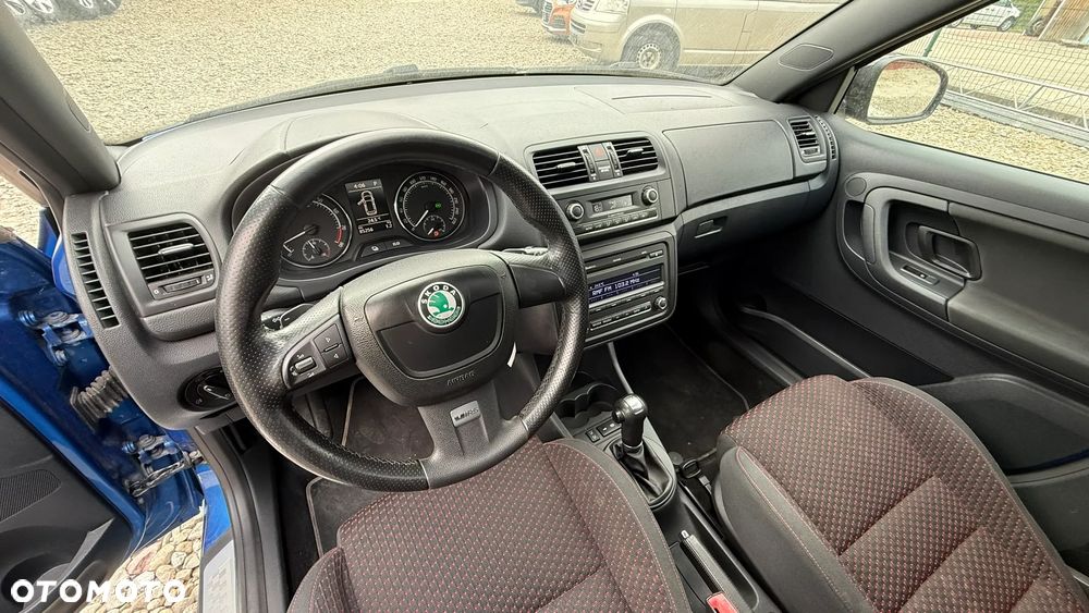 Skoda Fabia 1.4 TSI DSG RS - 10