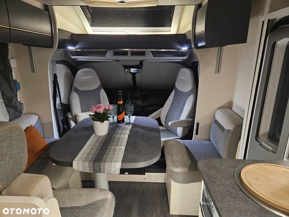 Ford CHAUSSON 627 GA - 7