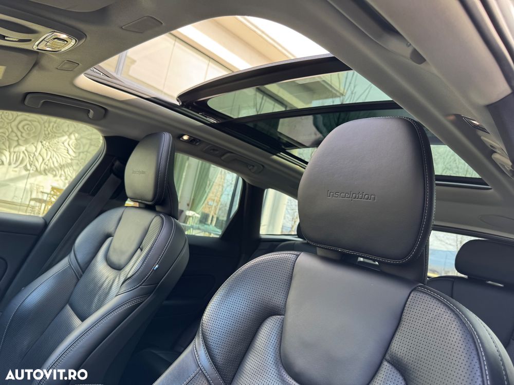 Volvo XC 60 Recharge T8 Twin Engine eAWD Inscription - 12